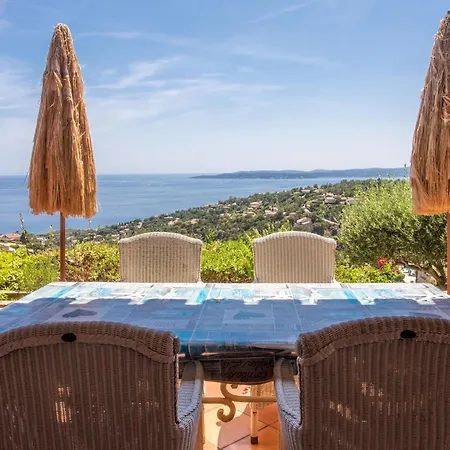 Dom wakacyjny Villa Bellevue Vue Mer Et Piscine